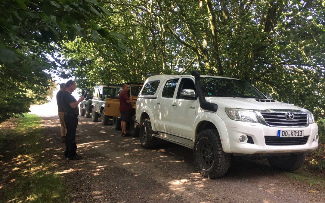 midlands offroad club 1920x1280 green lane parked